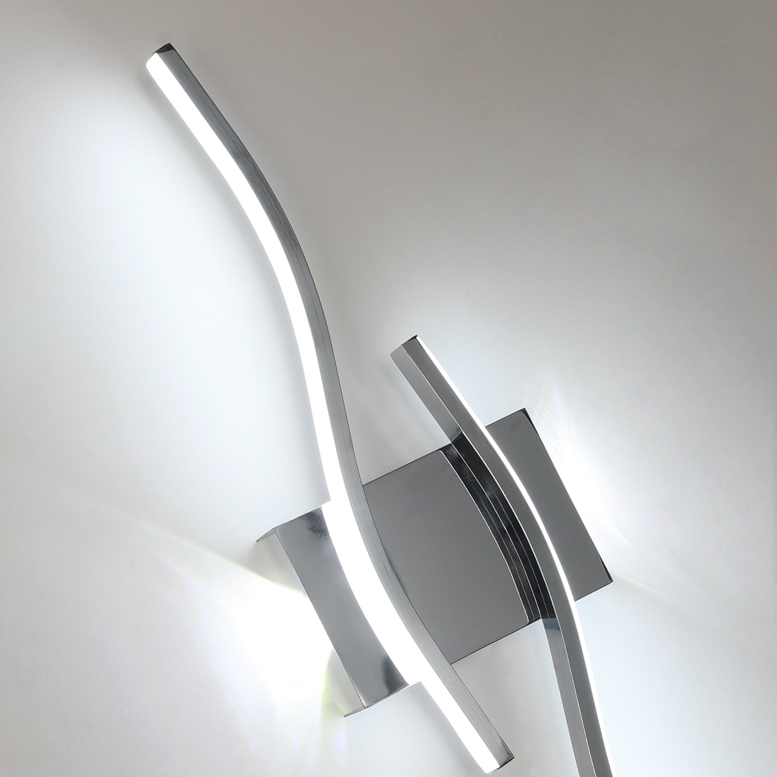 Wall Light - Chrome Aluminium Frame, White Light