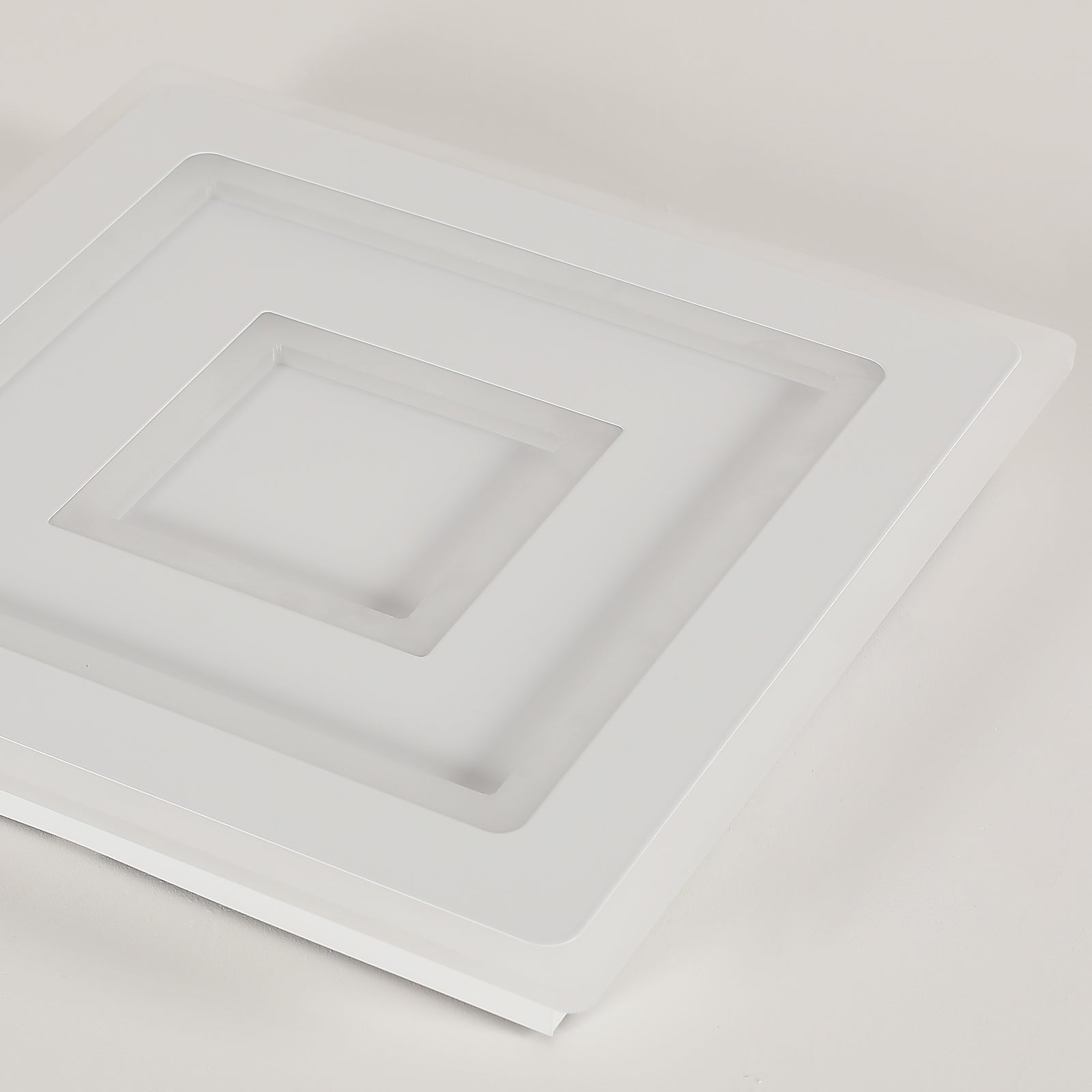 Deckenleuchte – Weißer Acrylrahmen, warmes Licht