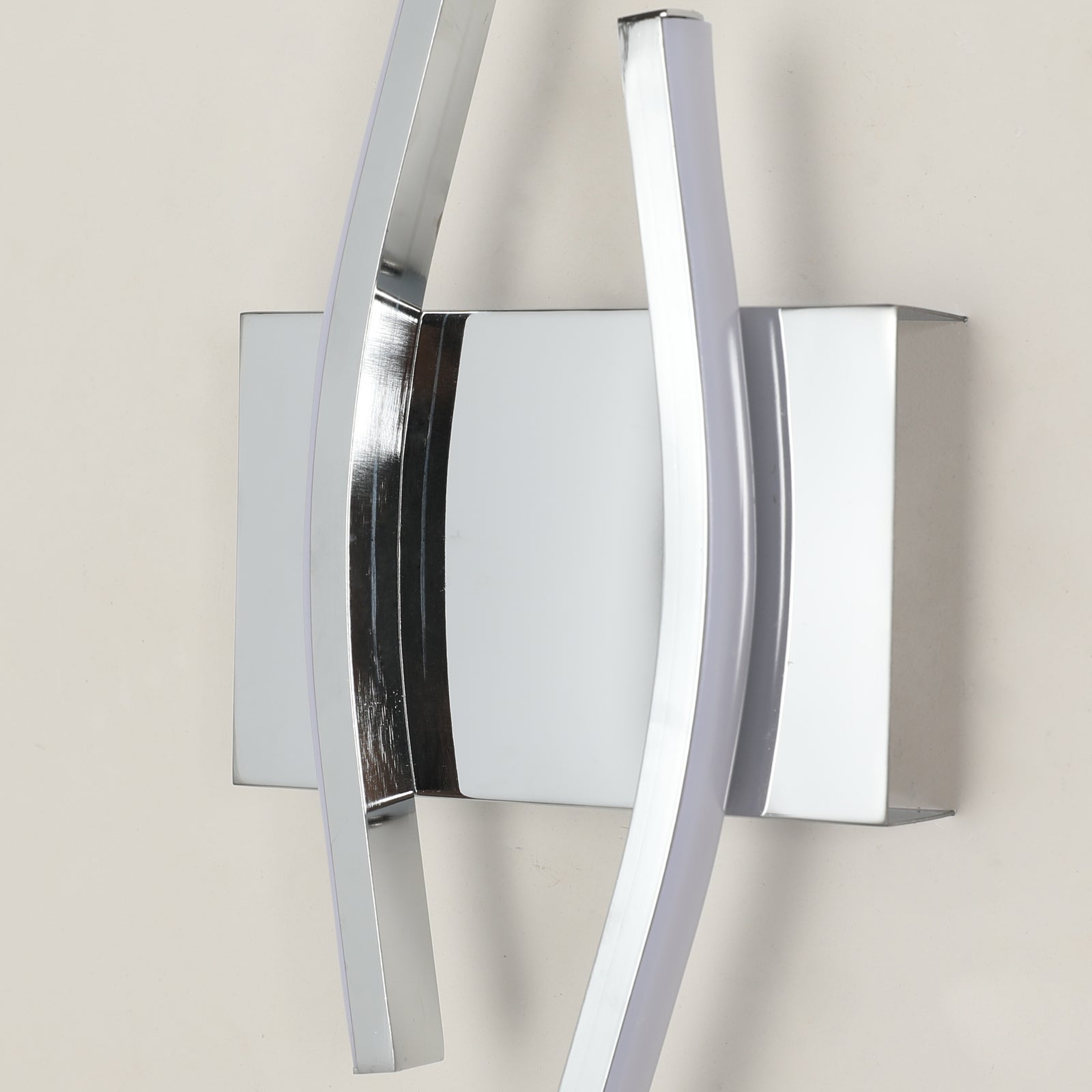 Wall Light - Chrome Aluminium Frame, Warm Light