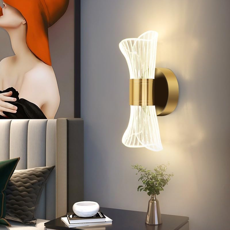 Wall Light - Gold Acrylic Frame, Tunable