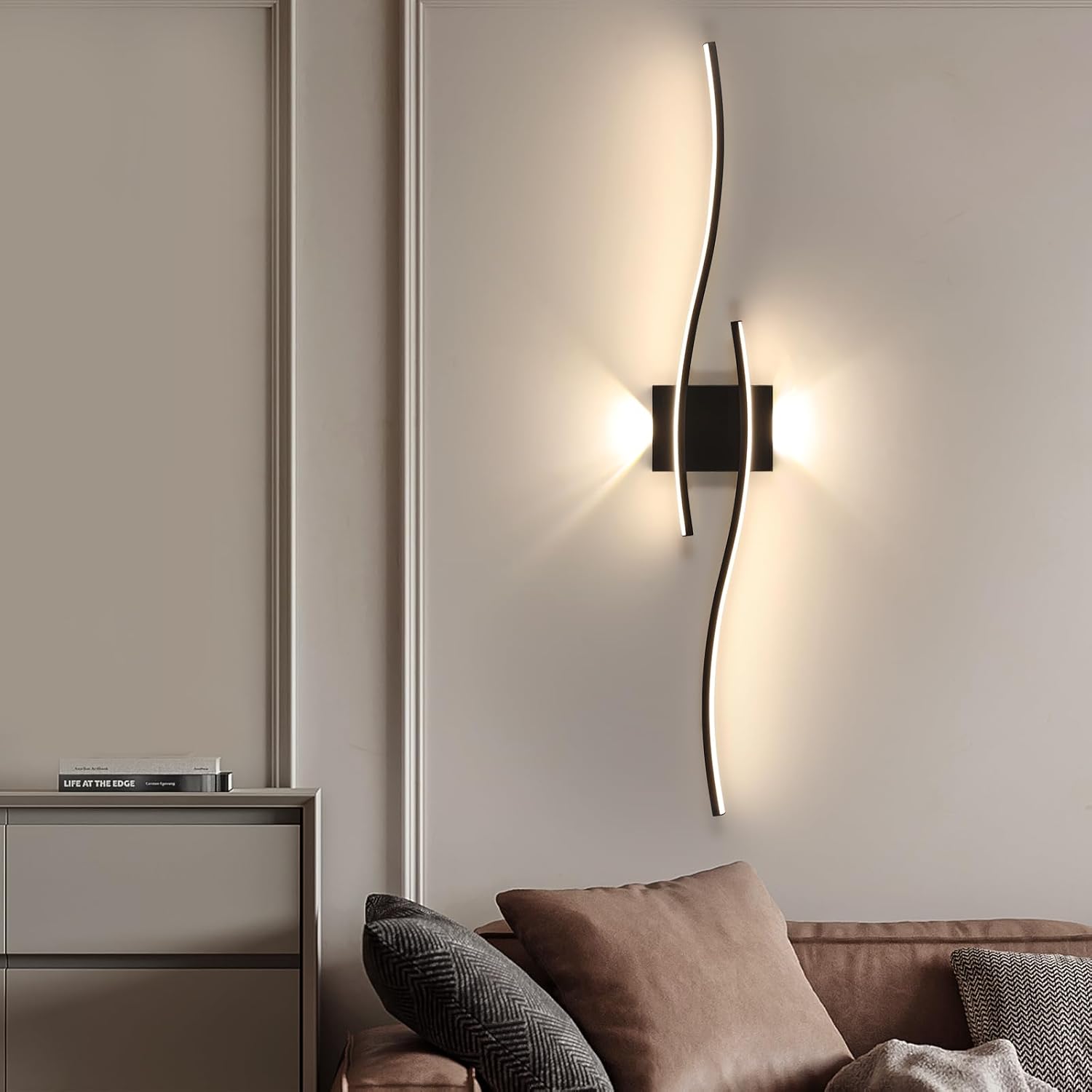 Wall Light - Black Aluminium Frame, Natural Light