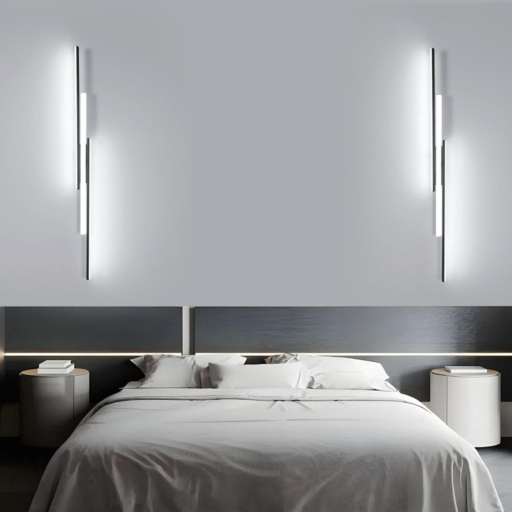 Wandleuchte - schwarzer Aluminiumrahmen, weißes Licht