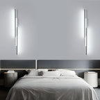 Wandleuchte - schwarzer Aluminiumrahmen, weißes Licht