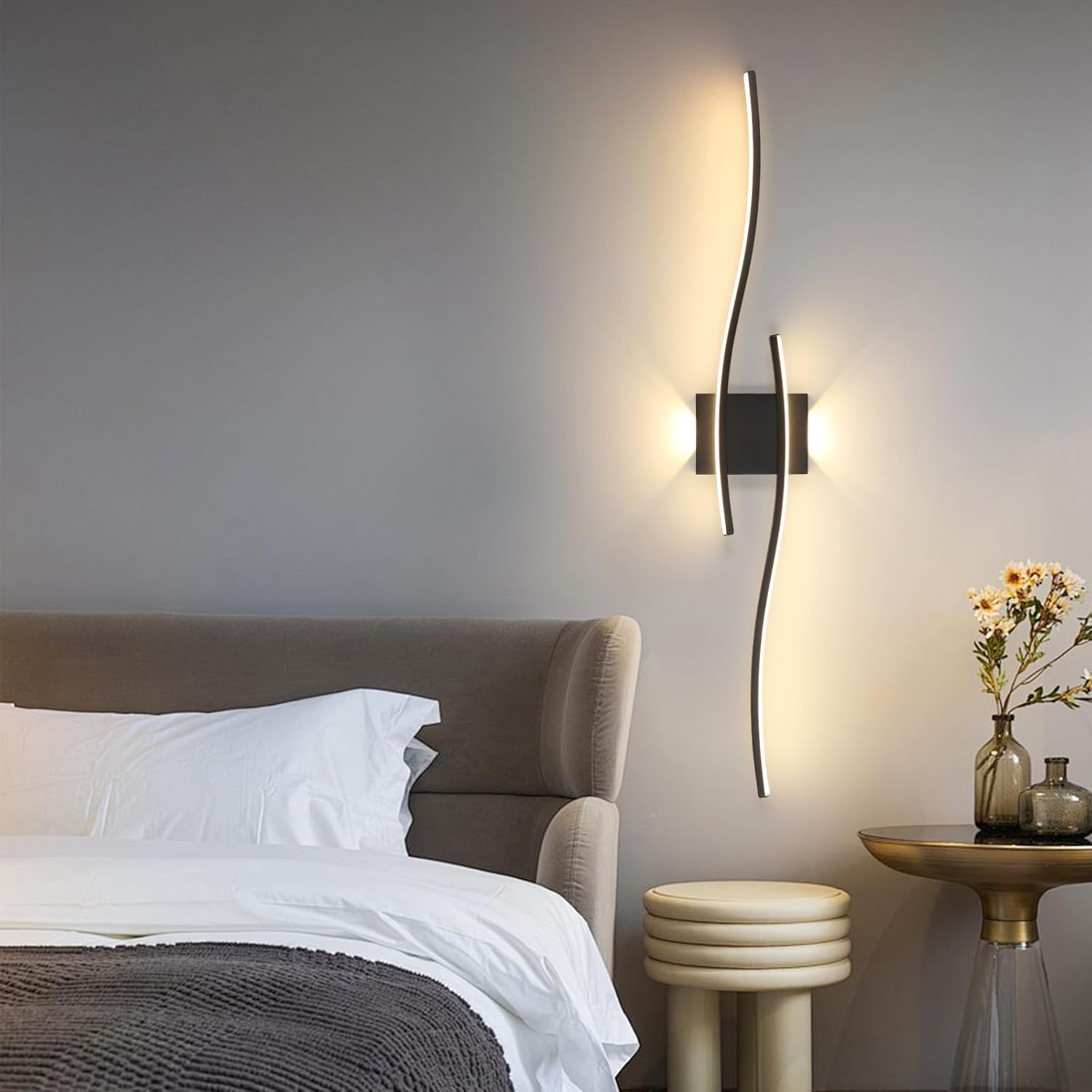 Wall Light - Black Aluminium Frame, Warm Light