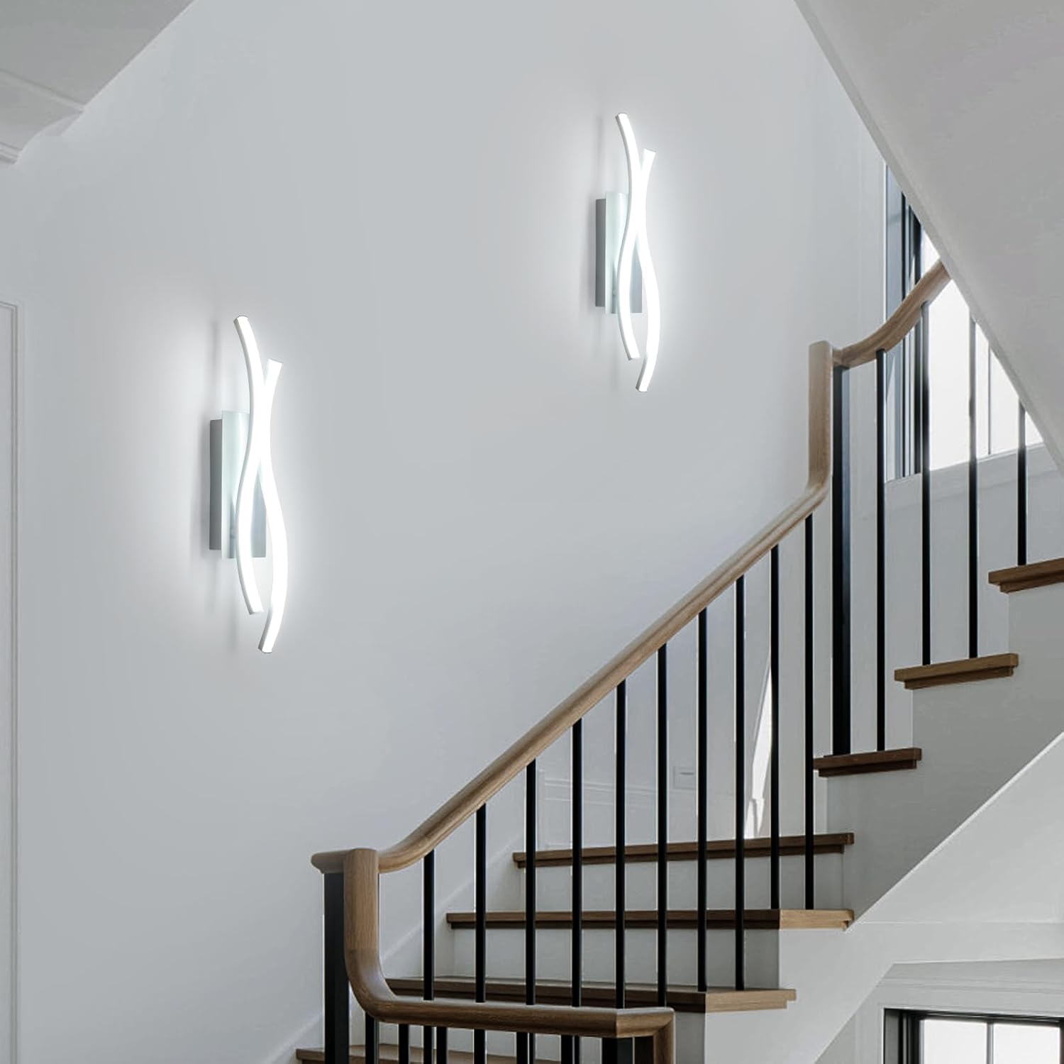 Wall Light - Silver Aluminium Frame, Tunable