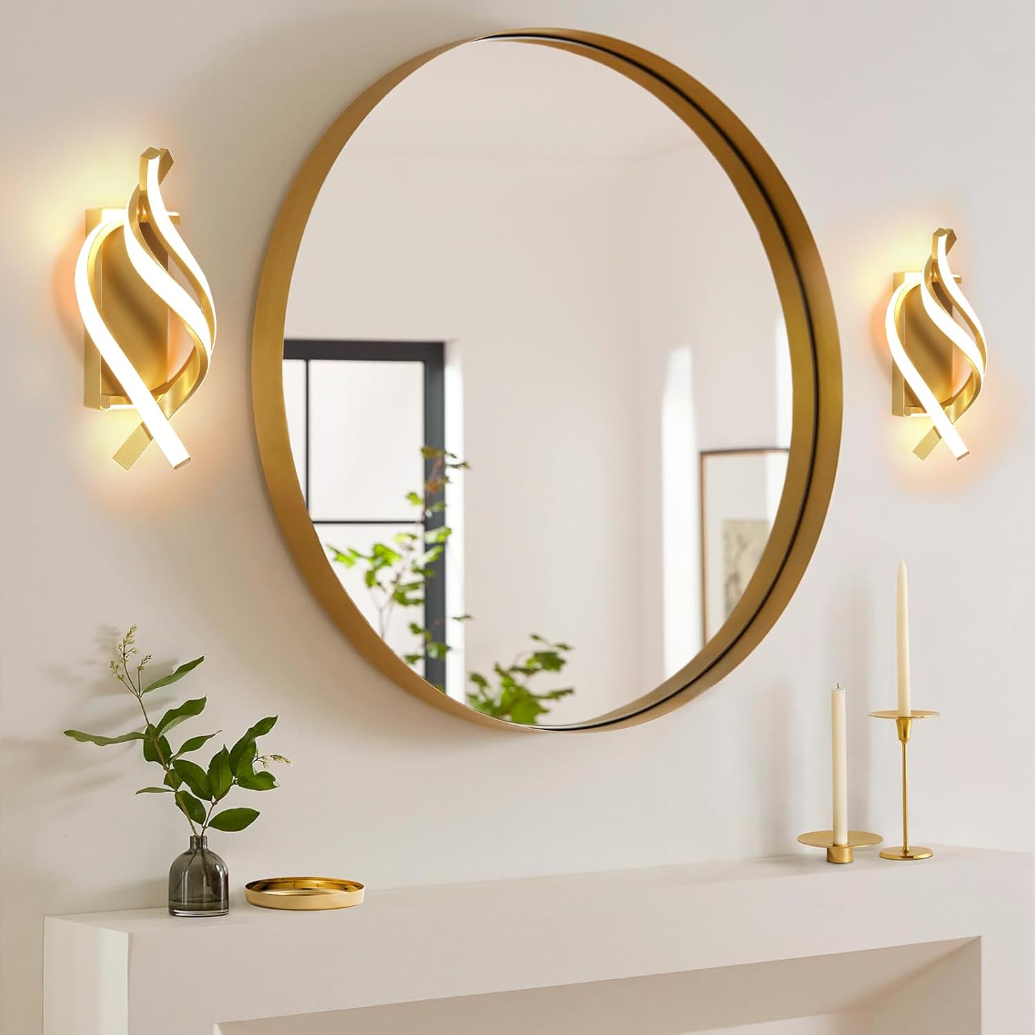 Wall Light - Gold Aluminium Frame, Warm Light