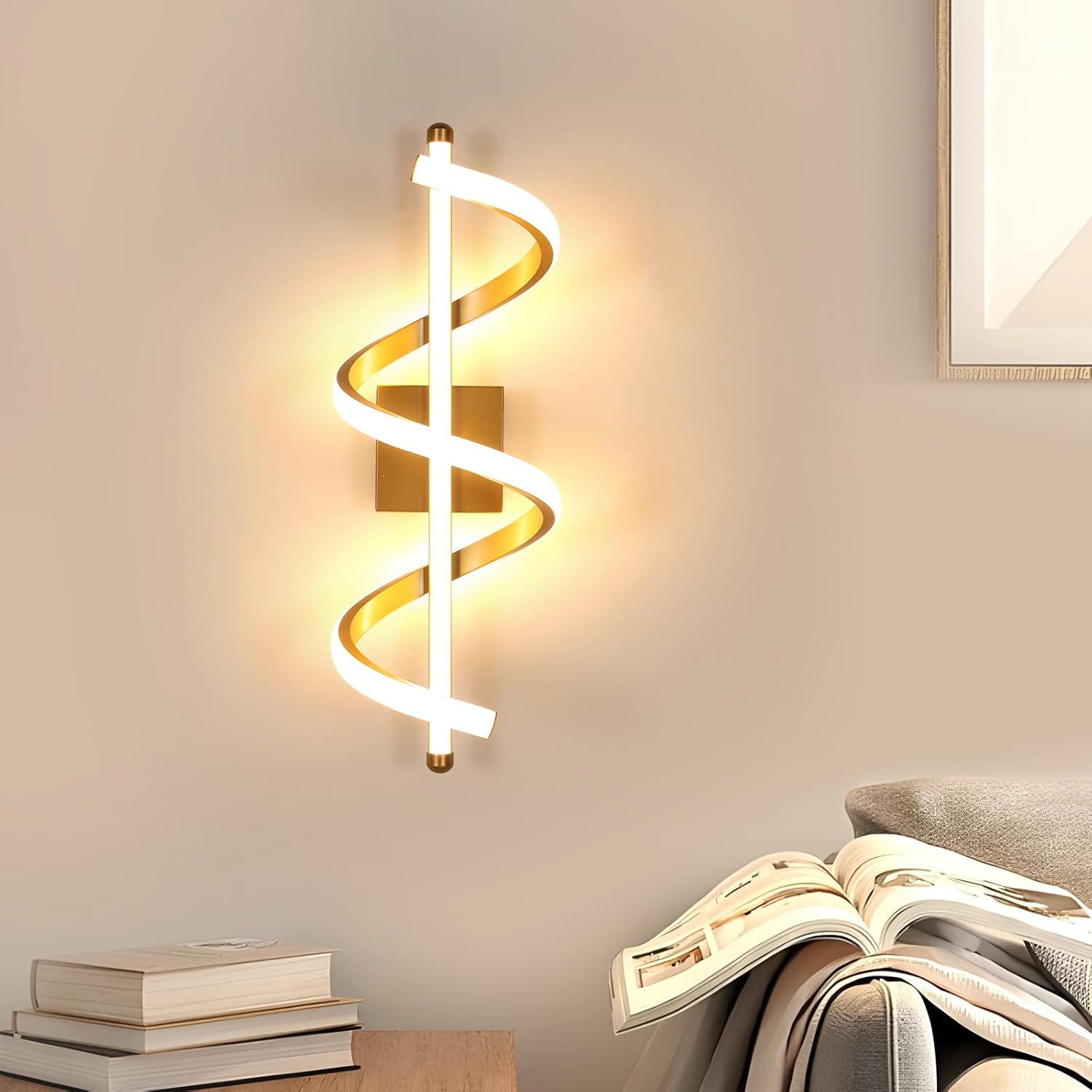 Wall Light - Gold Aluminium Frame, Warm Light