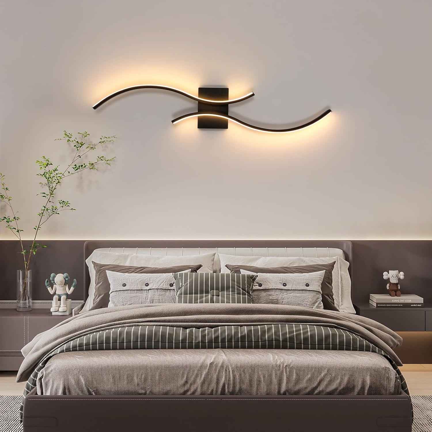 Wall Light - Black Aluminium Frame, Warm Light