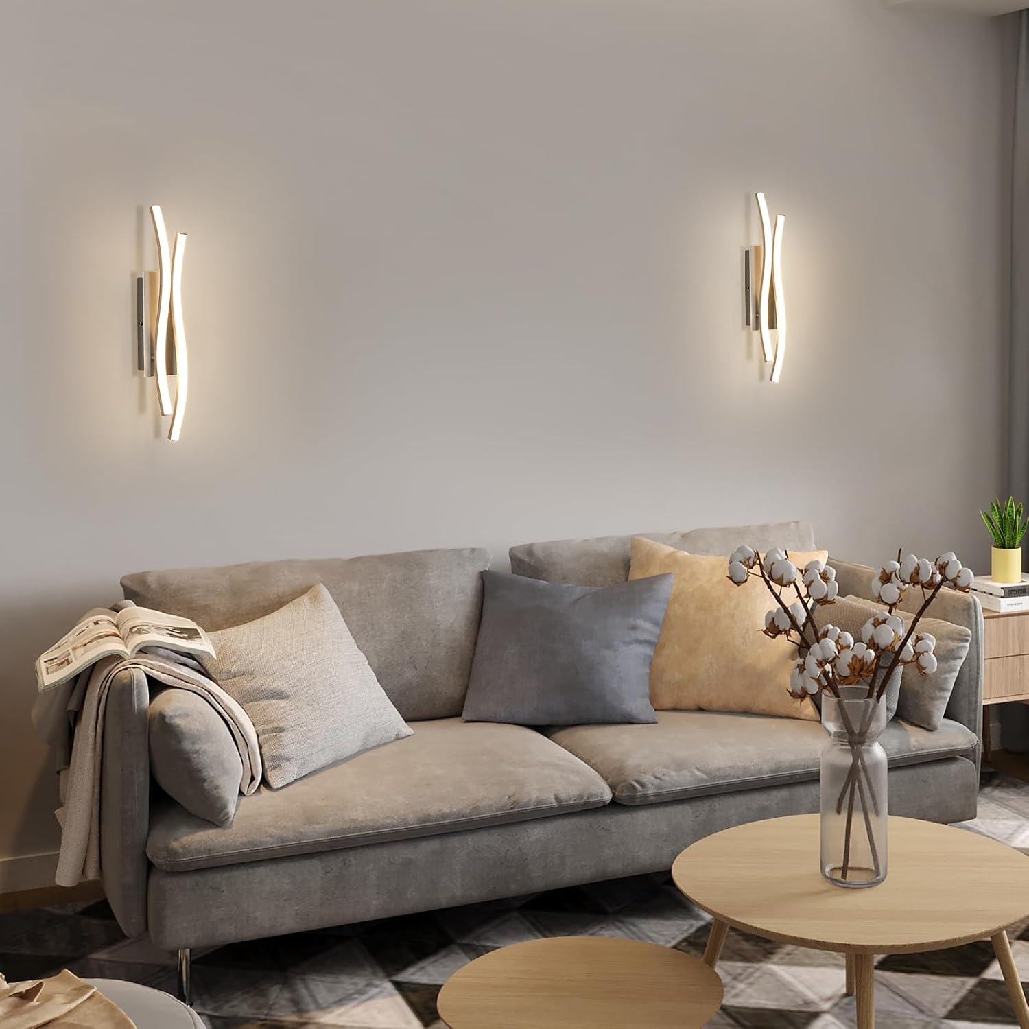 Wall Light - Silver Aluminium Frame, Warm Light