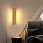 Wandleuchte - Rahmen aus Holz und Kunststoff, warmweißes Licht