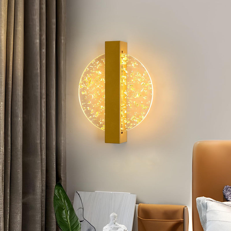 Wandleuchte – goldener Acrylrahmen, warmes Licht