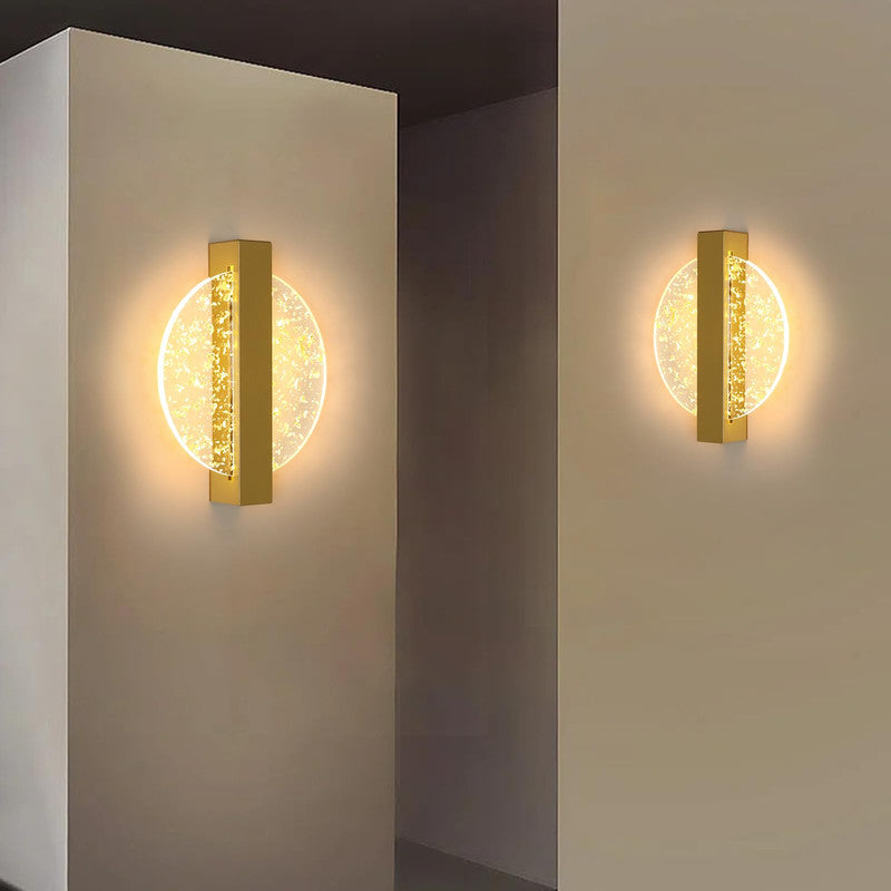 Wandleuchte – goldener Acrylrahmen, warmes Licht